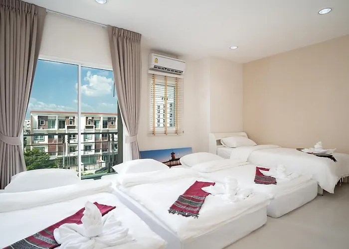ลาดกระบังบิซโฮม Latkrabangbishome Villa *